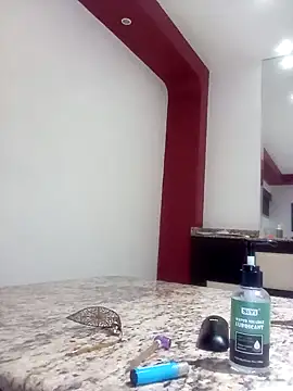 transreyna online show from March 2, 2025, 3:34 am