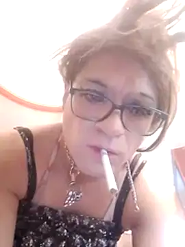 Snapshot of transreyna chatting on February 25, 2026, 4:16 pm transreyna online show from February 25, 2026, 4:16 pm