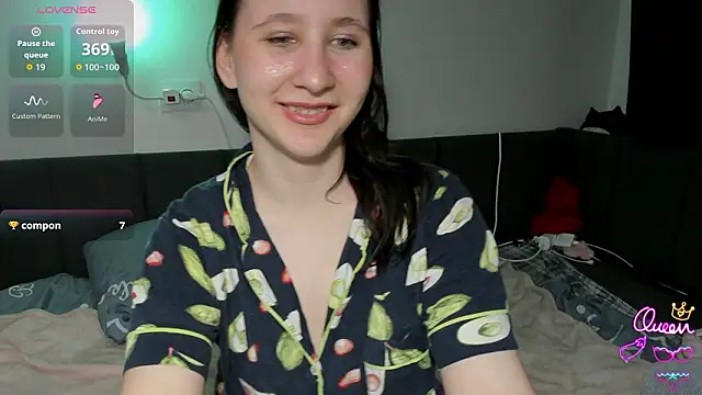 ChristinaFivePlus online show from March 29, 2026, 3:34 pm