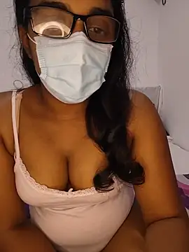 Snapshot of sexybolegirl chatting on July 2, 2026, 6:03 pm sexybolegirl online show from July 2, 2026, 6:03 pm
