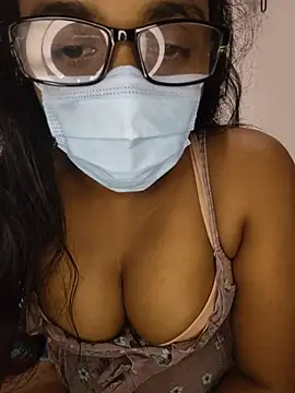 Snapshot of sexybolegirl chatting on July 6, 2026, 5:04 pm sexybolegirl online show from July 6, 2026, 5:04 pm