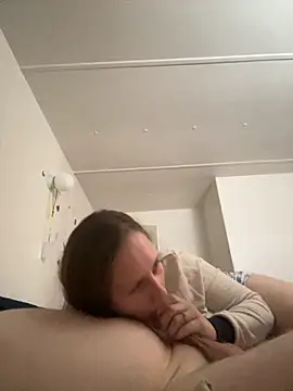 Foxy-lover online show from October 19, 2025, 8:53 pm