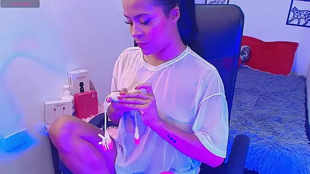 Natty Reyes online show from October 29, 2025, 6:42 pm