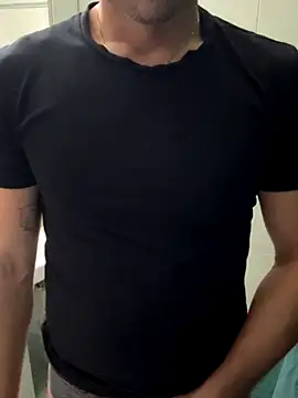 giovan2020 online show from October 29, 2025, 1:46 pm