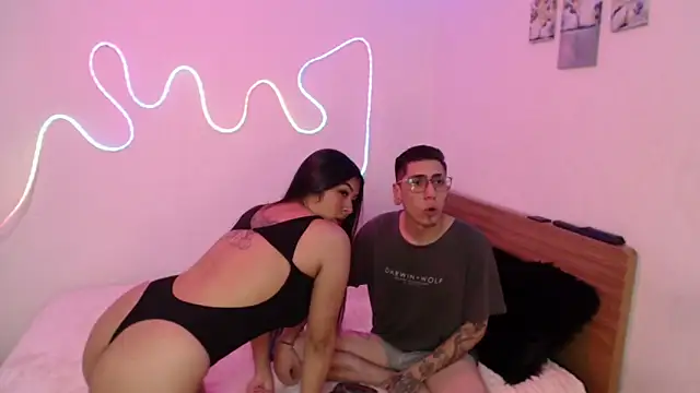 zoe-mate14 online show from February 16, 2026, 5:58 am