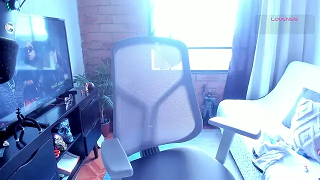 Chubby Licius online show from April 15, 2026, 10:21 pm