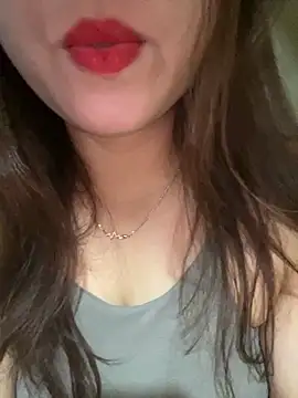 Lusi-sexy online show from April 2, 2026, 1:47 am