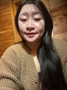 Snapshot of violet-00 chatting on February 18, 2026, 1:34 am violet-00 online show from February 18, 2026, 1:34 am