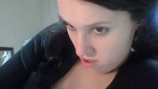 Snapshot of brunettebabexo3 chatting on October 28, 2025, 8:11 pm brunettebabexo3 online show from October 28, 2025, 8:11 pm