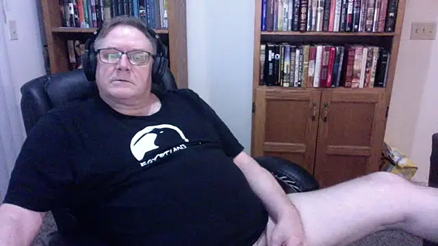 Snapshot of Vinyl22@xh chatting on May 19, 2026, 3:46 am Vinyl22xh online show from May 19, 2026, 3:46 am