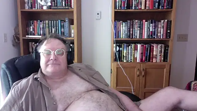 Snapshot of Vinyl22@xh chatting on June 5, 2026, 7:19 pm Vinyl22xh online show from June 5, 2026, 7:19 pm