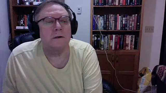 Snapshot of Vinyl22@xh chatting on June 24, 2026, 3:49 am Vinyl22xh online show from June 24, 2026, 3:49 am