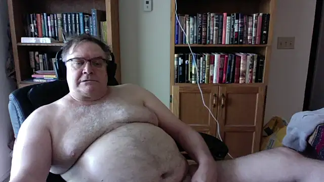 Snapshot of Vinyl22@xh chatting on June 24, 2026, 9:03 pm Vinyl22xh online show from June 24, 2026, 9:03 pm