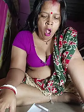 reya743 online show from November 7, 2025, 10:43 pm