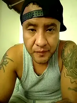 Snapshot of Ruloluna chatting on October 25, 2025, 7:08 pm Ruloluna online show from October 25, 2025, 7:08 pm