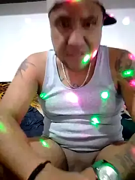 Snapshot of Ruloluna chatting on November 14, 2025, 7:51 am Ruloluna online show from November 14, 2025, 7:51 am