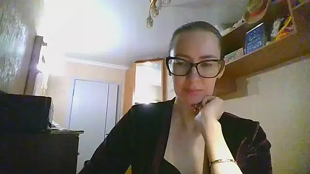 Snapshot of Norivann chatting on November 17, 2025, 10:21 am Norivann online show from November 17, 2025, 10:21 am