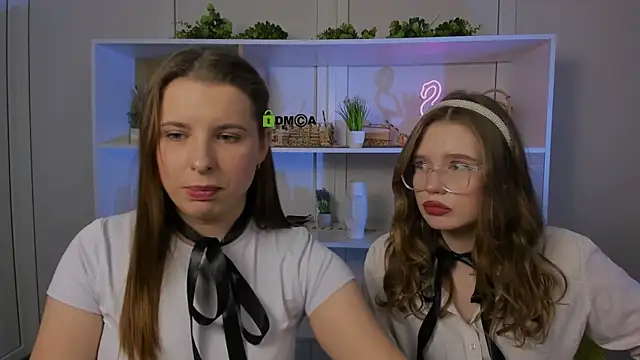 lola swon online show from October 7, 2025, 7:11 pm