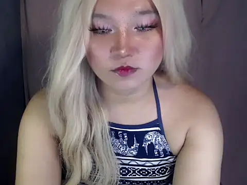 Snapshot of Eyes-on-me chatting on May 9, 2026, 5:40 pm Eyes-on-me online show from May 9, 2026, 5:40 pm