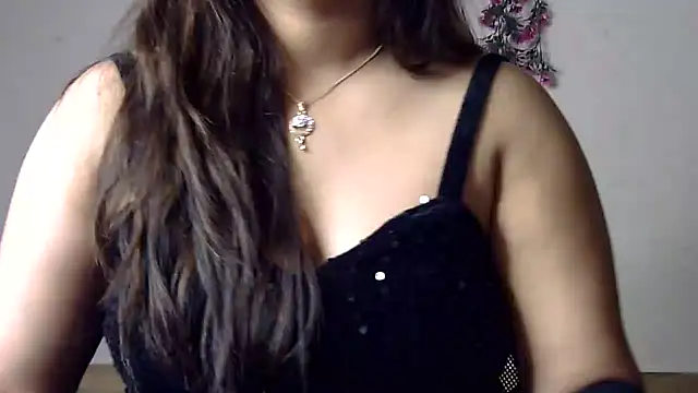 Snapshot of Aaliya02 chatting on June 18, 2026, 10:41 am Aaliya02 online show from June 18, 2026, 10:41 am