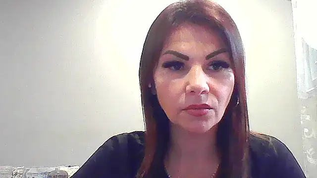 QueenCartyes online show from October 8, 2025, 10:46 am