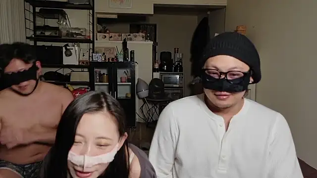 Snapshot of shun_ch chatting on May 7, 2026, 2:00 pm shun ch online show from May 7, 2026, 2:00 pm