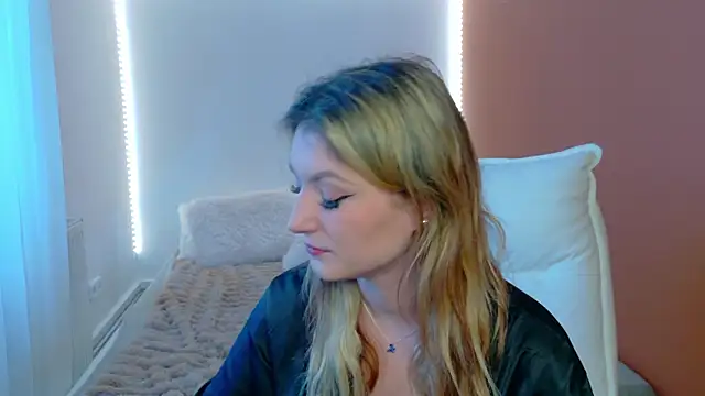 Anaayss  online show from February 3, 2026, 6:40 am