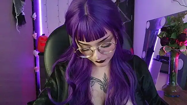 Snapshot of LesRose chatting on October 22, 2025, 4:40 pm LesRose online show from October 22, 2025, 4:40 pm