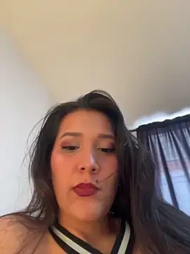 IsabellaJoness  online show from February 6, 2026, 8:23 pm