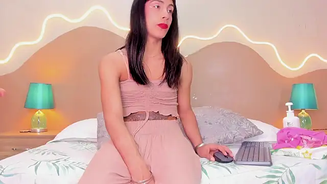 Snapshot of ValeryTrans_ chatting on July 6, 2026, 1:19 pm ValeryTrans online show from July 6, 2026, 1:19 pm