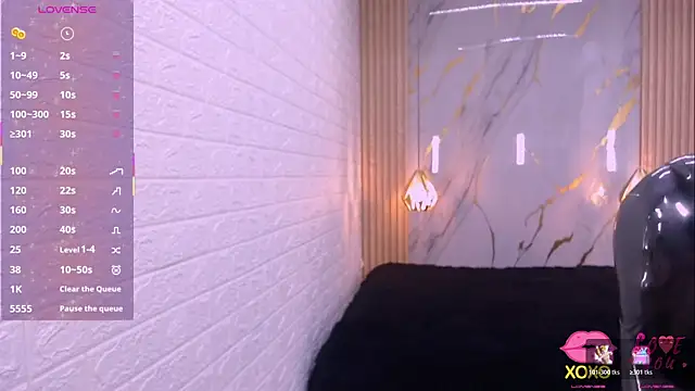 kat 96  online show from November 18, 2025, 7:40 pm