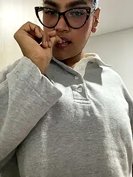 miiabrown18 online show from October 12, 2025, 4:55 am