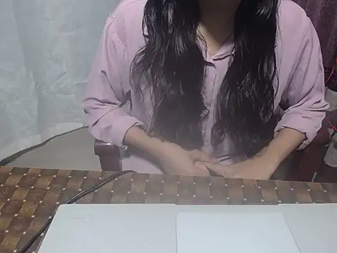 henakhan32 online show from October 6, 2025, 5:27 am