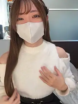 Snapshot of Moe_v_v chatting on February 21, 2026, 4:02 am Moe v v online show from February 21, 2026, 4:02 am