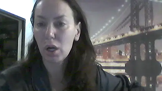 Snapshot of Selirine chatting on October 10, 2025, 3:38 am Selirine online show from October 10, 2025, 3:38 am