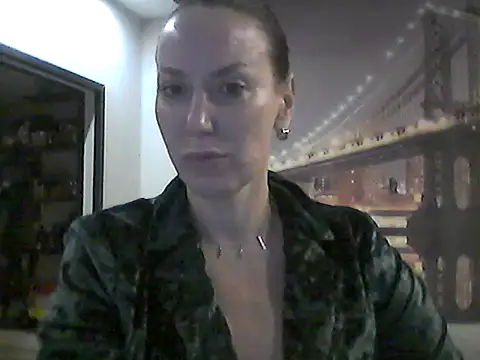 Snapshot of Selirine chatting on October 13, 2025, 11:32 am Selirine online show from October 13, 2025, 11:32 am