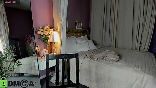 Al1ice Moures online show from February 18, 2026, 1:34 am