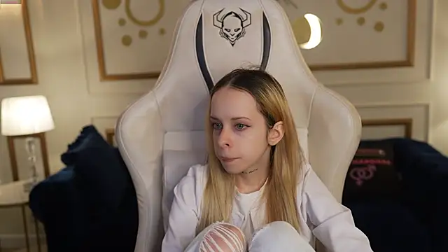 Luchi Sun online show from October 30, 2025, 11:22 am