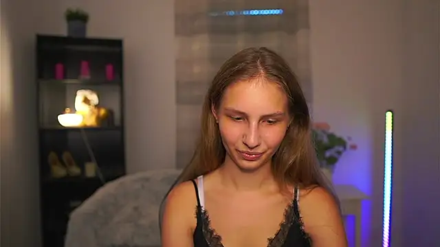Snapshot of emmie_murray chatting on July 2, 2026, 1:17 pm emmie murray online show from July 2, 2026, 1:17 pm