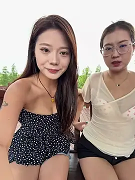 Snapshot of redrose520 chatting on June 20, 2026, 7:55 am redrose520 online show from June 20, 2026, 7:55 am