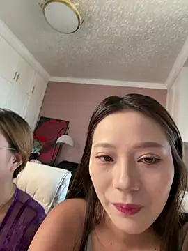 Snapshot of redrose520 chatting on July 22, 2026, 5:43 am redrose520 online show from July 22, 2026, 5:43 am