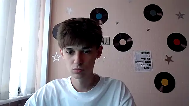 Hoot Dude  online show from October 2, 2025, 12:12 pm