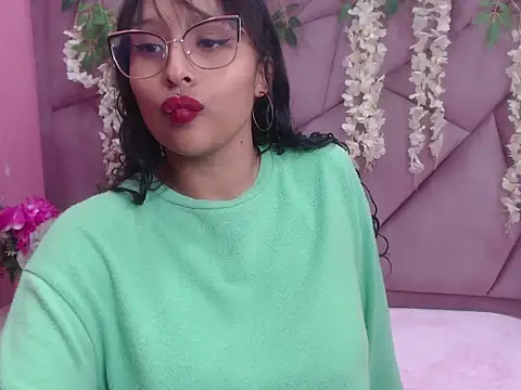 LILI CANDIES online show from September 30, 2025, 1:16 pm