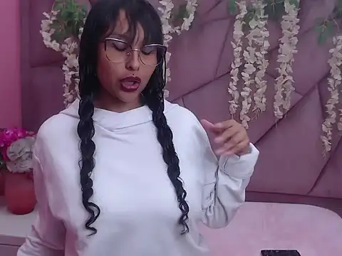 LILI CANDIES online show from October 2, 2025, 12:45 pm