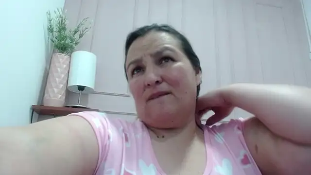 SweetRouse   online show from October 5, 2025, 3:38 am