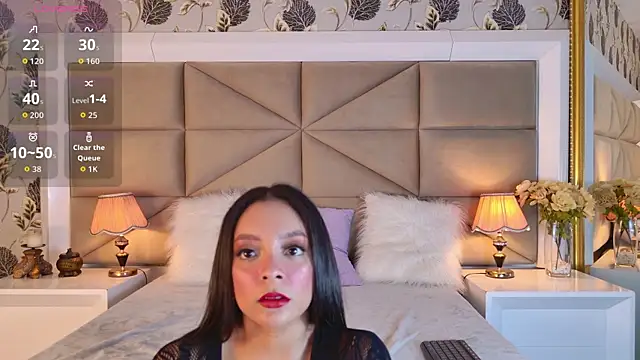 MayaDeLuca online show from October 27, 2025, 8:35 pm