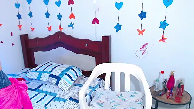 lorenacapelli online show from April 3, 2026, 2:04 pm