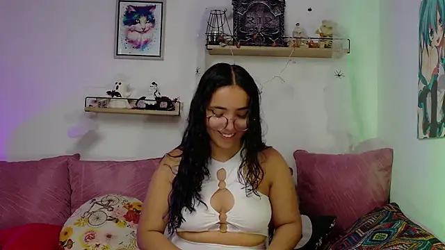 LucyDerby online show from November 13, 2025, 2:10 am