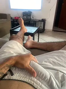 Snapshot of donjuan19cm chatting on January 14, 2026, 1:06 pm donjuan19cm online show from January 14, 2026, 1:06 pm