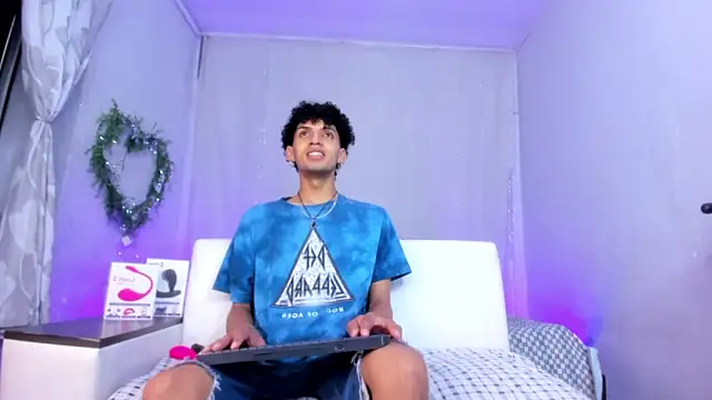 Snapshot of josesweet_ chatting on October 8, 2025, 6:49 pm josesweet  online show from October 8, 2025, 6:49 pm